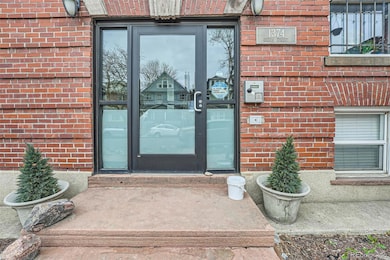1374 N Ogden St unit B, Denver, CO 80218 - photo 3