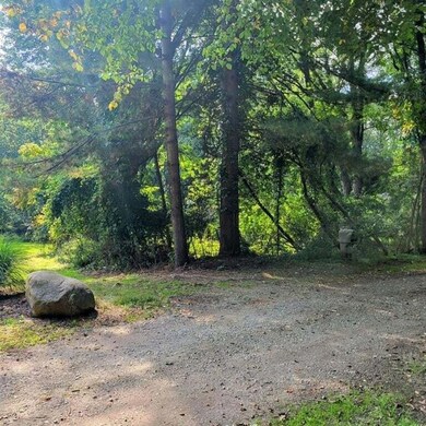 2401 Lochaven Rd, West Bloomfield, MI 48324 - photo 2