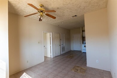 4720 Yellowstone Blvd unit 6, Houston, TX 77021 - photo 4