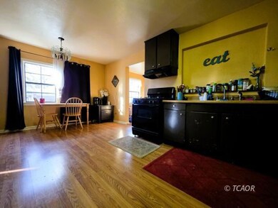 134 Humboldt St, Hayfork, CA 96041 - photo 4