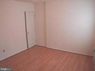 105 N Carrollton Ave, Baltimore, MD 21223 - photo 4