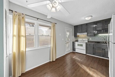 3139 Stratford Ln SW, Cedar Rapids, IA 52404 - photo 6