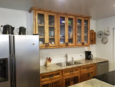 Refrig included