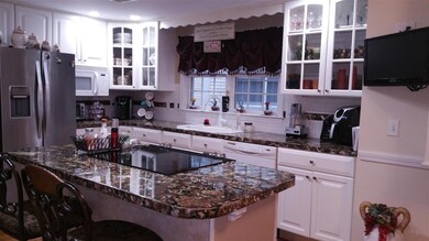 60B Apple Tree Dr unit B, Goffstown, NH 03045 - photo 4