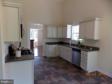 102 Nottingham Ln, Newfield, NJ 08344 - photo 5