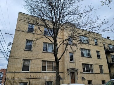 2821 W Rosemont Ave unit G, Chicago, IL 60659 - photo 2