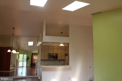 13708 Modrad Way unit 41, Silver Spring, MD 20904 - photo 2