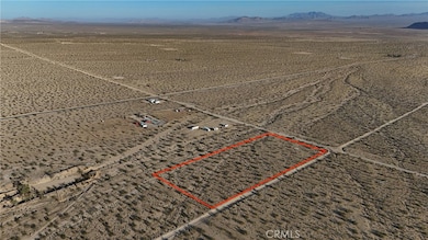 747 Joshua Tree Rd, Landers, CA 92285 - photo 2