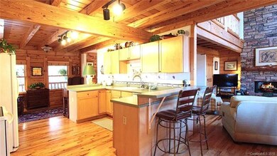 Easy flowing floor plan. Keeping room is off the k