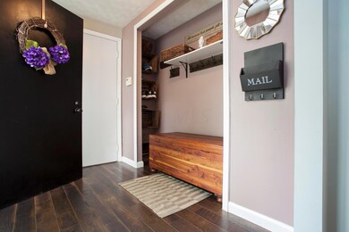 5713 Countrie View_005