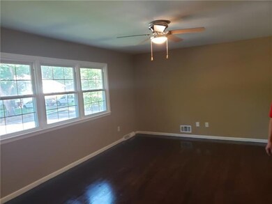 507 S Adams St, Raymore, MO 64083 - photo 3