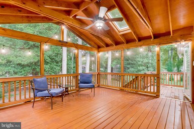 907 Lauren Ln SE, Vienna, VA 22180 - photo 3