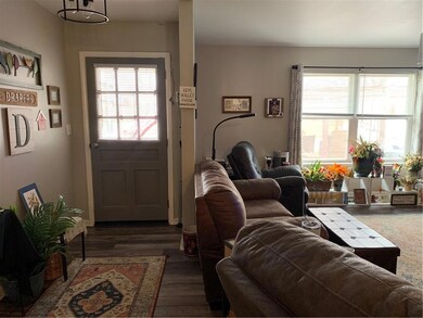 Livingroom open concept to Kitchen