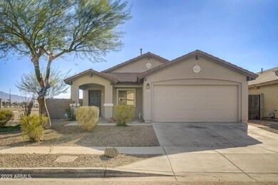 2-web-or-mls-W Pecan Rd-002