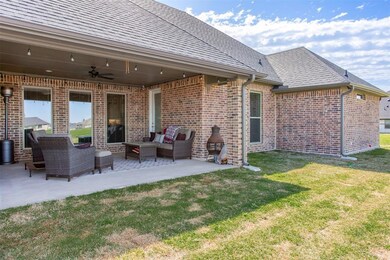 216 Buena Vista Dr, Godley, TX 76044 - photo 4