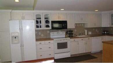 211 Renfrew St, Arlington, MA 02476 - photo 5