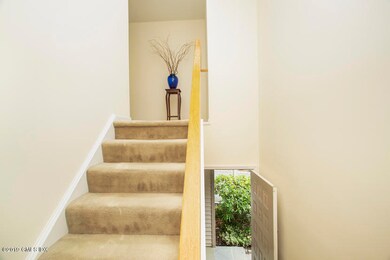 017-photo-foyer-7214818
