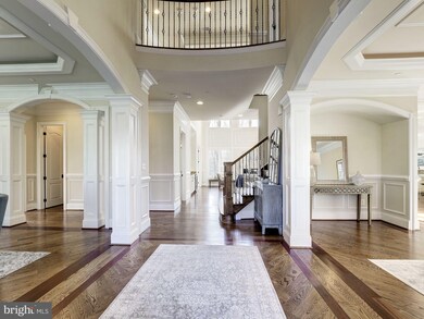 8560 Horseshoe Ln, Potomac, MD 20854 - photo 4