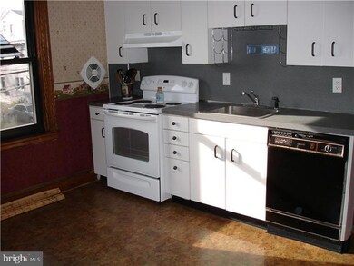 225 Burmont Rd unit 2, Drexel Hill, PA 19026 - photo 6