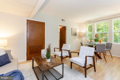 1905 N Rhodes St unit 31, Arlington, VA 22201 - photo 2