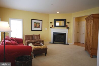 42632 Legacy Park Dr, Ashburn, VA 20148 - photo 5