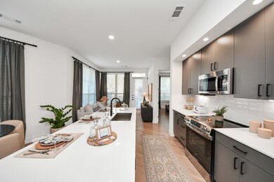 15635 Memorial Dr unit 140, Houston, TX 77079 - photo 3