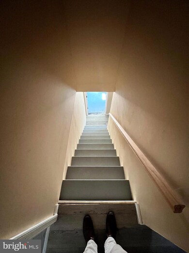 3031 Alabama Rd, Camden, NJ 08104 - photo 5