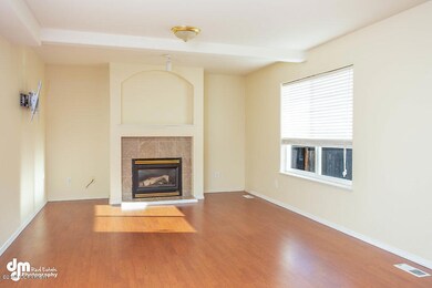 Living Room_2808-SMALL