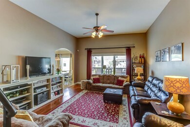 Vaulted/Smooth Ceiling, Ceiling Fan