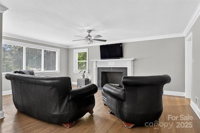 3127 N Center St, Hickory, NC 28601 - photo 4