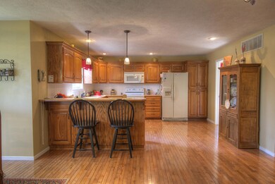 814 Brook Forest Rd, Nixa, MO 65714 - photo 4