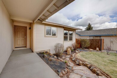 1916 NE Monroe Ln-3