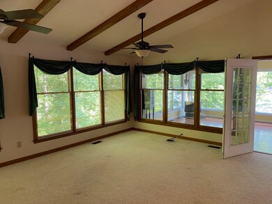 723 Shorewood Cir, Toccoa, GA 30577 - photo 2