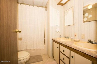 712 Bouganvilla - Guest Bathroom