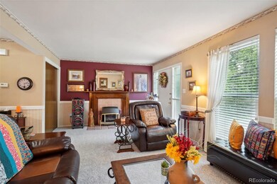 11705 E Canal Dr, Aurora, CO 80011 - photo 6