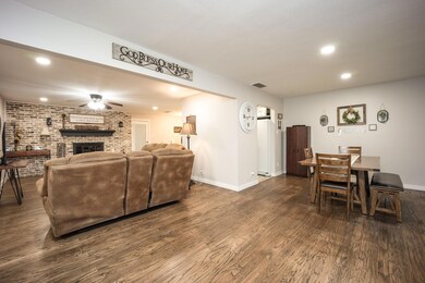 1205 Red Oak St, Ennis, TX 75119 - photo 6