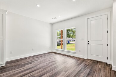 406 Depot St, Whitesboro, TX 76273 - photo 7