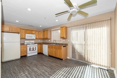 432 Hildreth St unit 5, Lowell, MA 01850 - photo 5