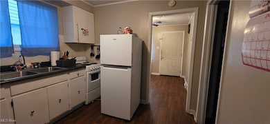 1406 N 6th St, Martins Ferry, OH 43935 - photo 4