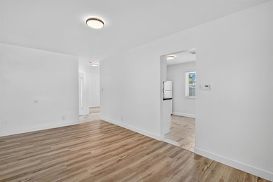 1910 10th St, Des Moines, IA 50314 - photo 6