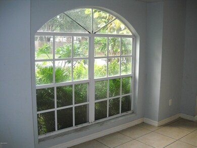 Eat-in kitchen veiw