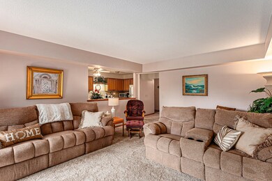 2925 Byron Center Ave SW unit C, Wyoming, MI 49519 - photo 3