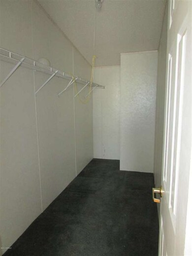 6 Master Closet