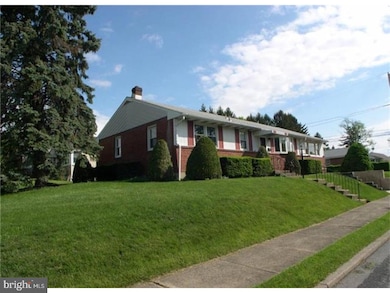 1649 W Livingston St, Allentown, PA 18102 - photo 2