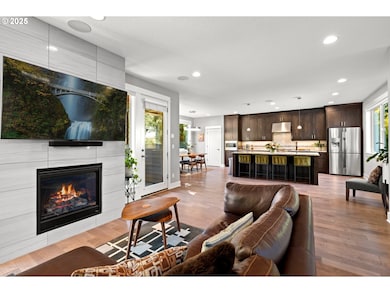 200 SW Carson St, Portland, OR 97219 - photo 7