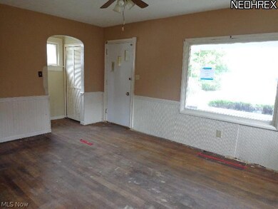 2311 Maple Ave NE, Canton, OH 44714 - photo 4