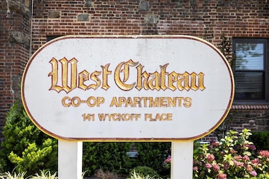 141 Wyckoff Place unit 2E, Woodmere, NY 11598 - photo 4