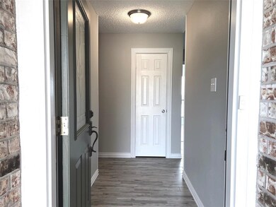 202 S Sendero Dr, Decatur, TX 76234 - photo 3