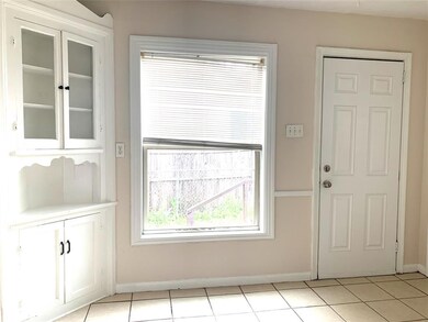 611 W Acheson St, Denison, TX 75020 - photo 6