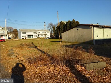 410 W 7th St, Lansdale, PA 19446 - photo 2